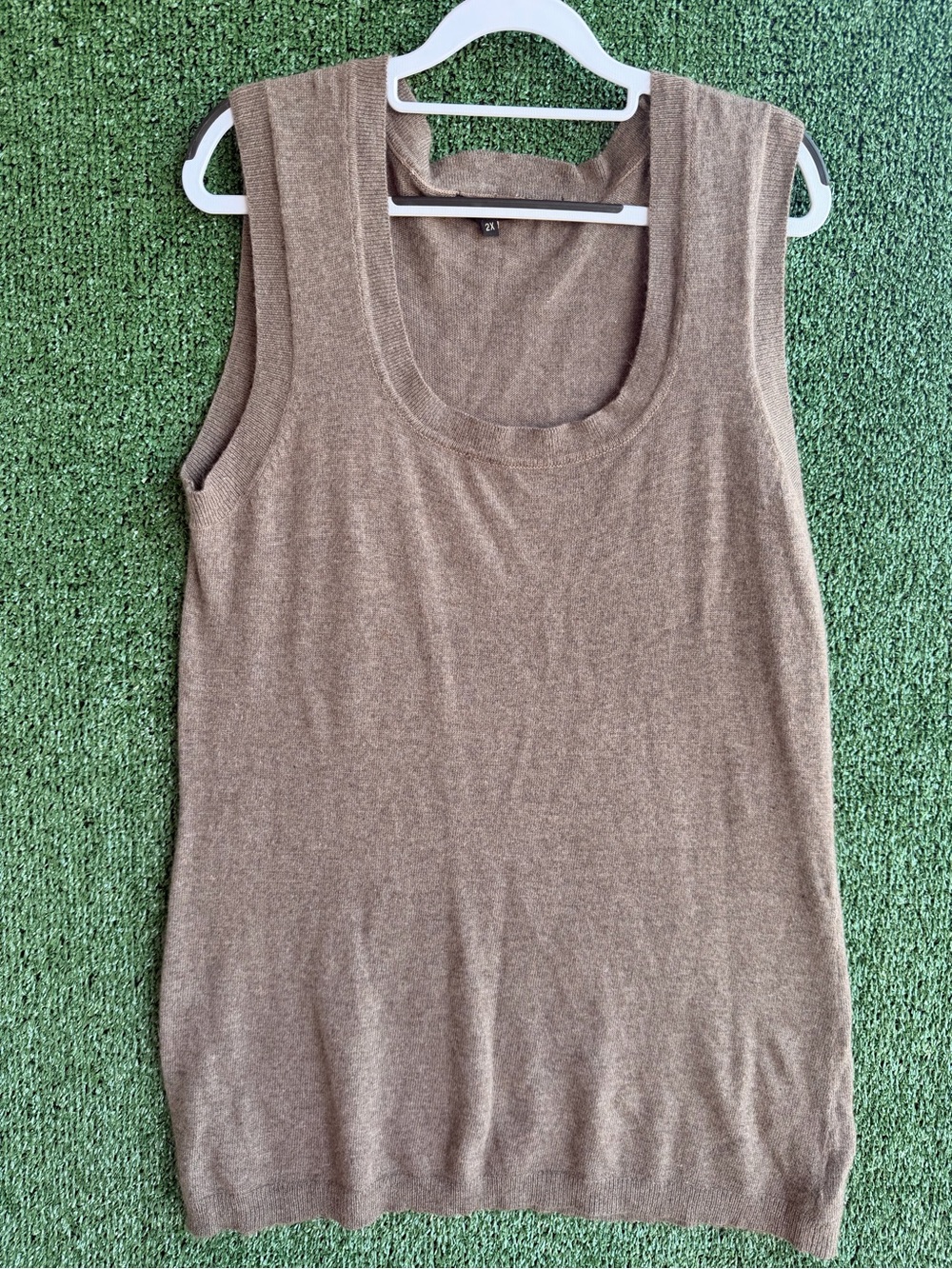 BCBGMaxAzria Brown Sleeveless Knit Vest 2X